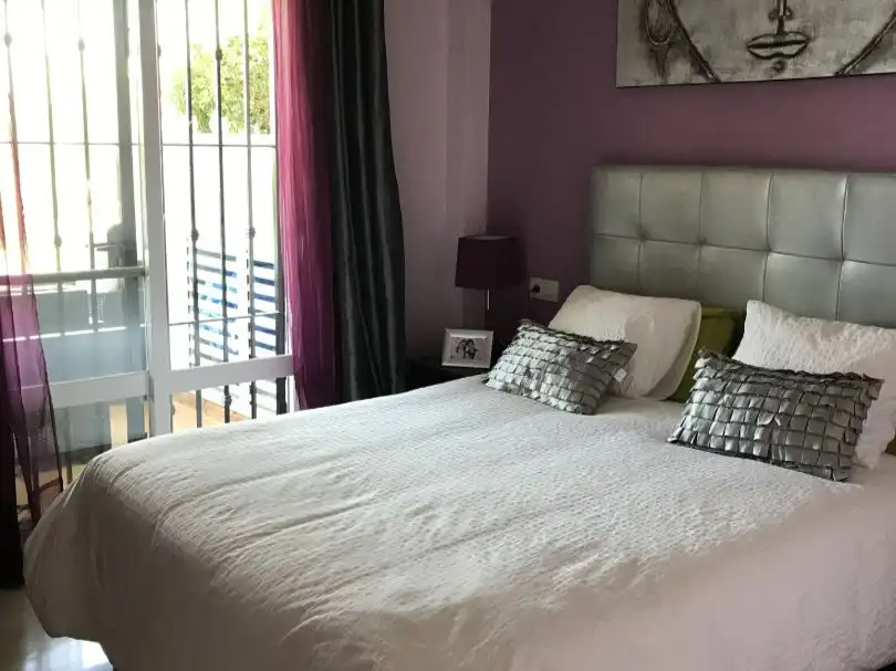 Wohnung zur Miete in Urbanizacion Casares Real, 2, Casares Golf - Casares del Sol Schlafzimmer von Wohnung zur Miete in Casares mit Klimaanlage, Heizung und Privatgarten