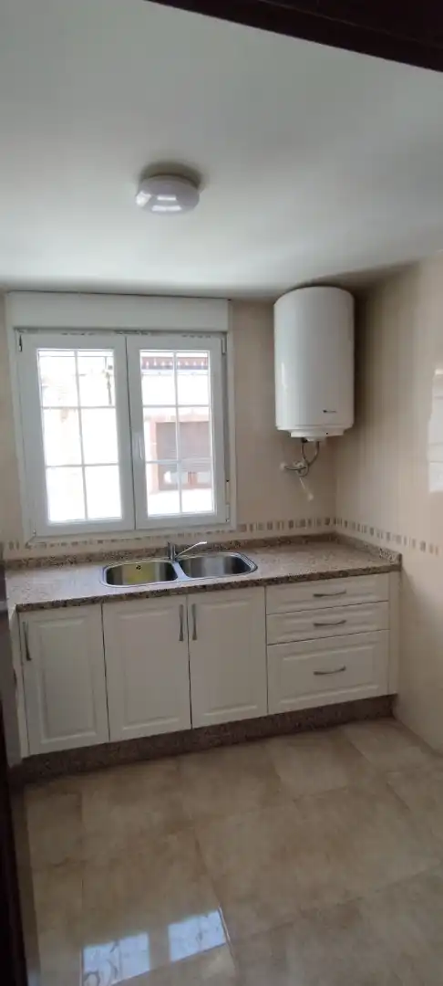 Cocina de Casa adosada de alquiler en Padul con Horno, Lavadora y Balcón