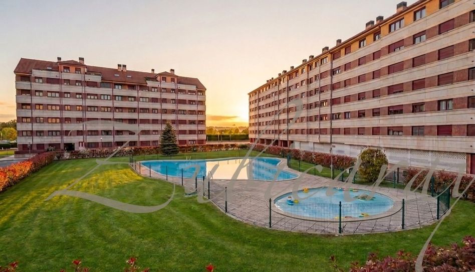 Dúplex en venta en Calle Francisco Tomás y Valiente, 27g, Peñacastillo - Nueva Montaña, Santander - imagen 1 Foto 1 de Dúplex en venta en Calle Francisco Tomás y Valiente, 27g, Peñacastillo - Nueva Montaña, Santander