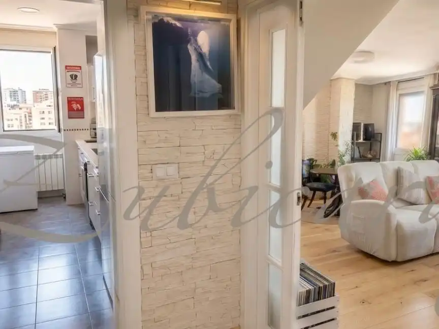 Dúplex en venta en Santander con Terraza y Piscina