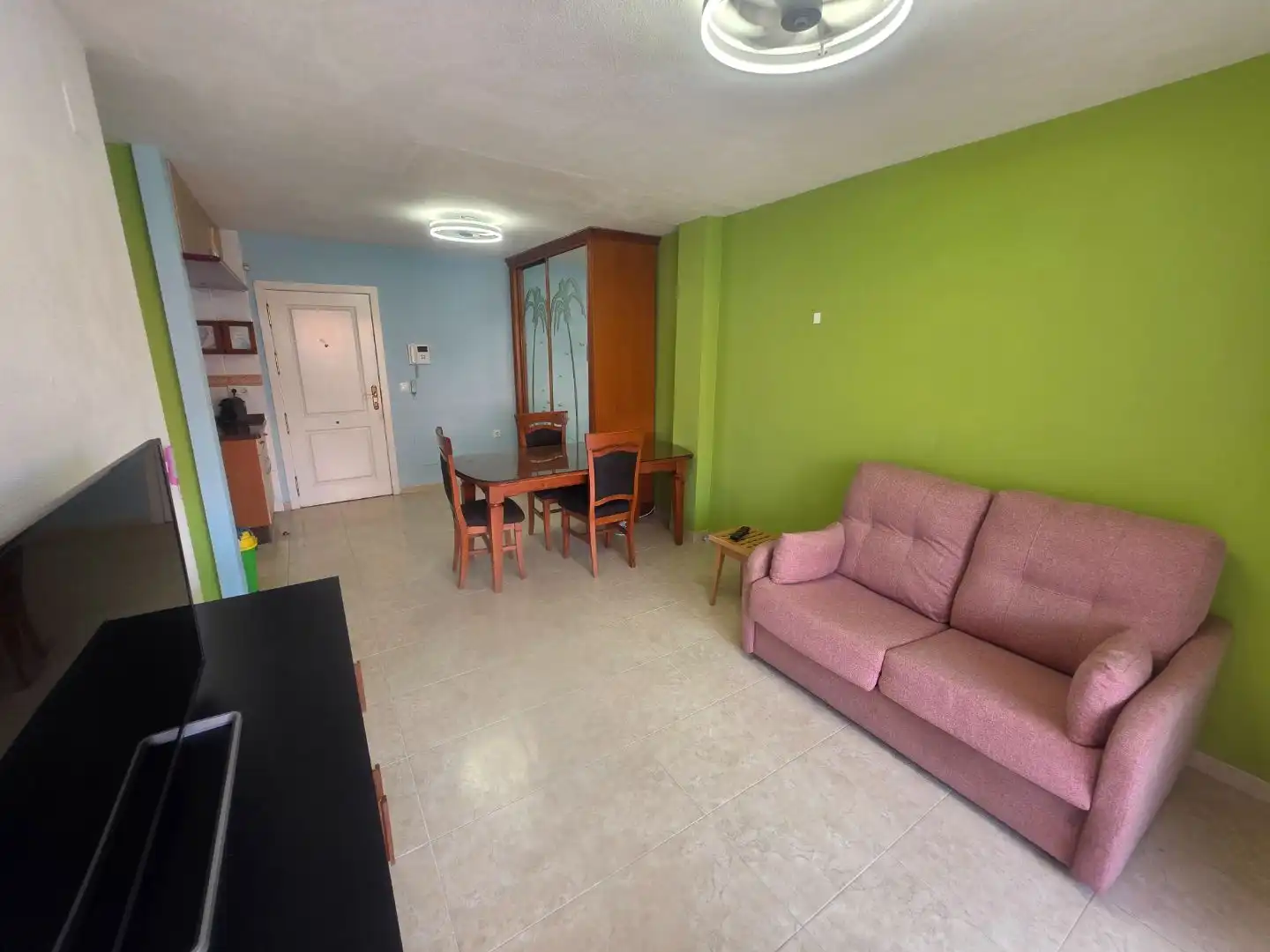 Flat for rent in Calle Córdoba, 37, Playa del Rincón Living room of Flat for rent in Rincón de la Victoria with Terrace, Furnished and Video intercom