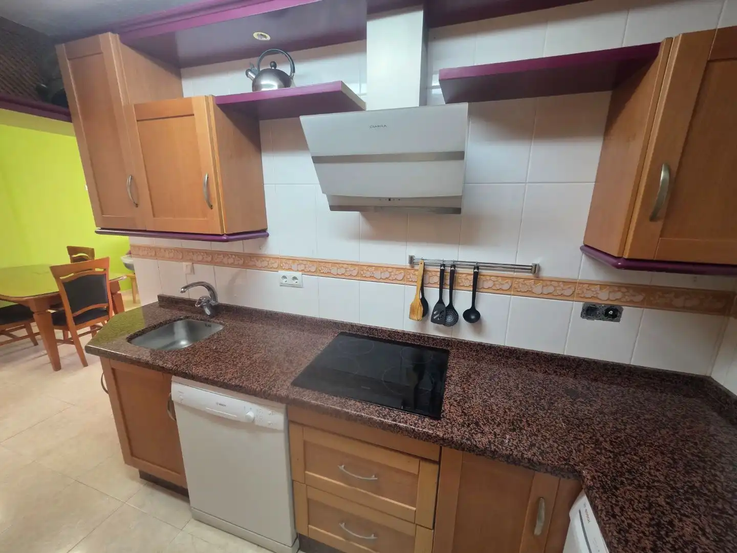Flat for rent in Calle Córdoba, 37, Playa del Rincón Kitchen of Flat for rent in Rincón de la Victoria with Terrace, Furnished and Video intercom