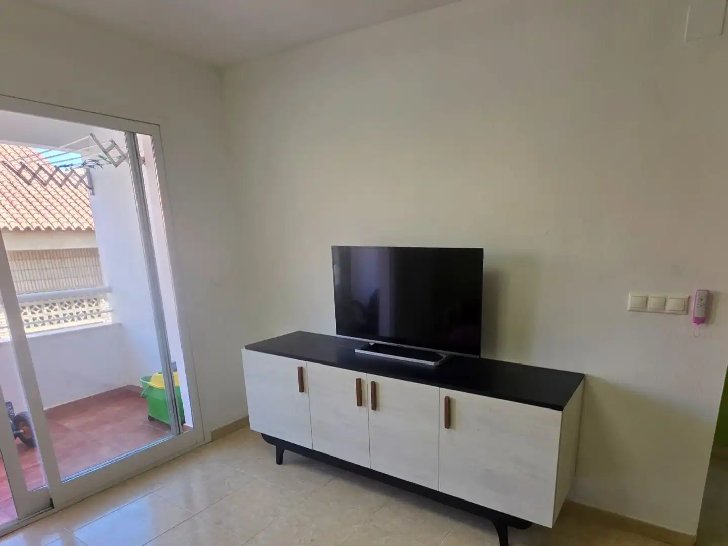 Flat for rent in Calle Córdoba, 37, Playa del Rincón Living room of Flat for rent in Rincón de la Victoria with Terrace, Furnished and Video intercom