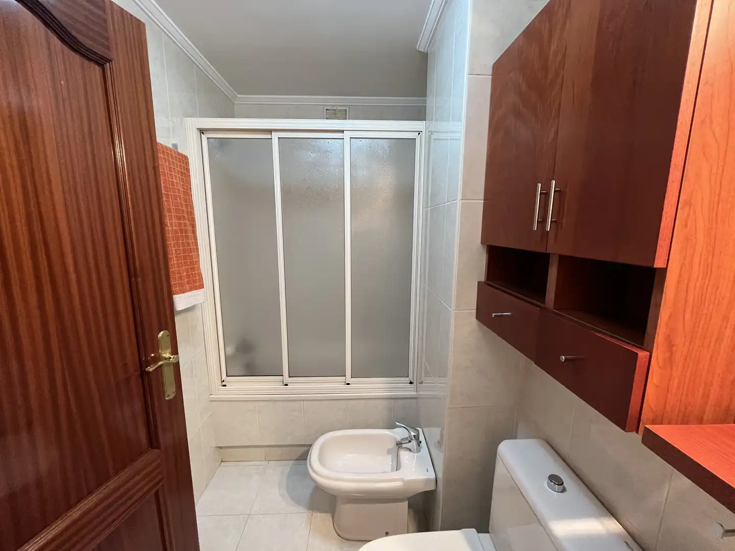 Flat for rent in Rúa Polígono, 11, Cambre Bathroom of Flat for rent in Cambre with Heating, Parquet flooring and Storage room
