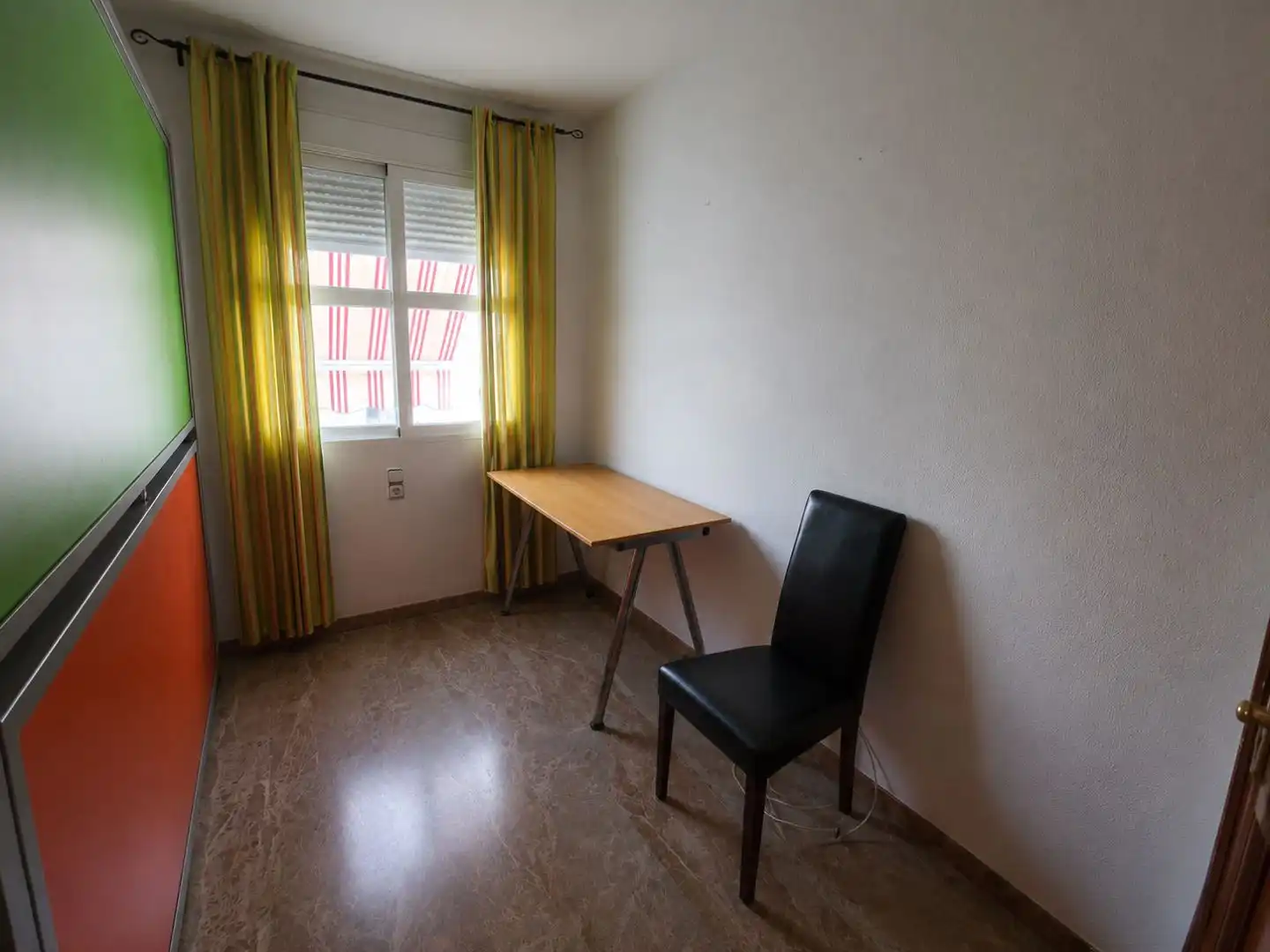 Flat for rent in Calle Siete de Mayo, 7, Poniente-Sur Bedroom of Flat for rent in Córdoba Capital with Air Conditioner