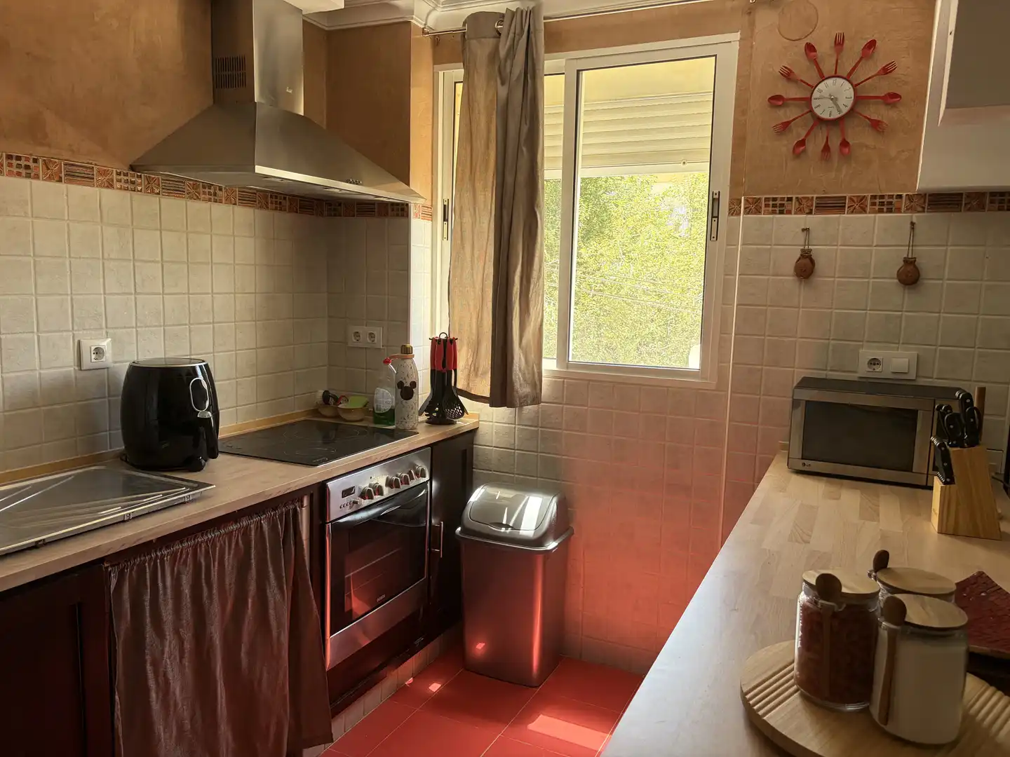 Flat for sale in Calle de Los Camareros, 18, Morón de la Frontera Kitchen of Flat for sale in Morón de la Frontera with Air Conditioner, Parquet flooring and Storage room