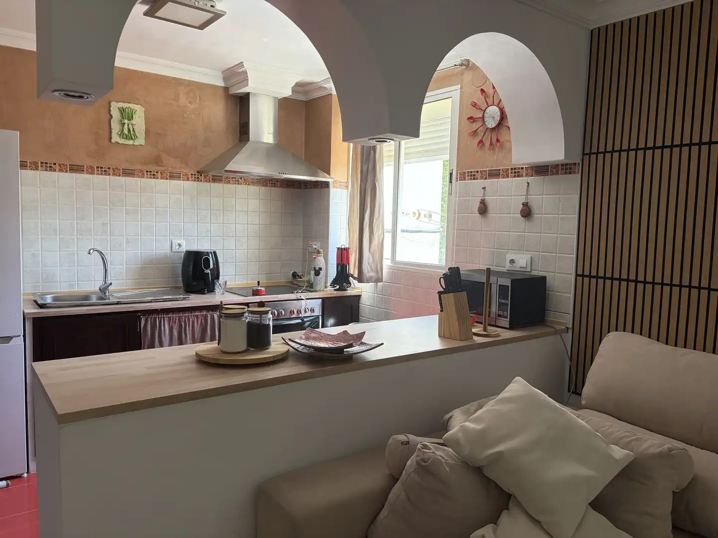 Flat for sale in Calle de Los Camareros, 18, Morón de la Frontera Kitchen of Flat for sale in Morón de la Frontera with Air Conditioner, Parquet flooring and Storage room