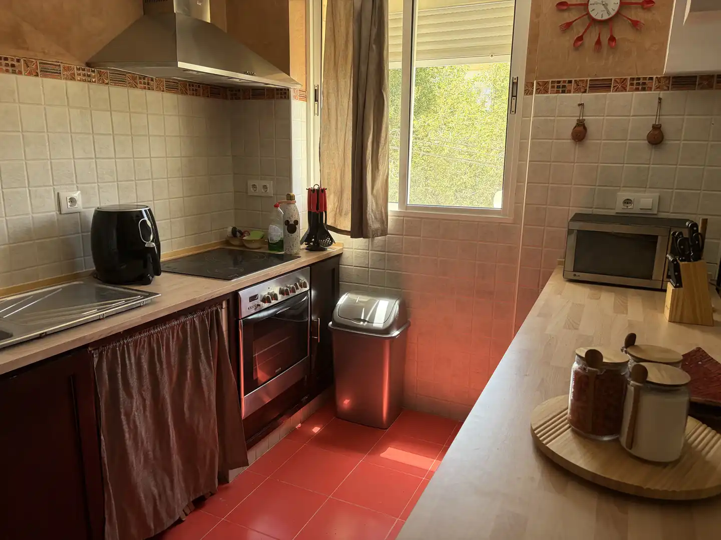 Flat for sale in Calle de Los Camareros, 18, Morón de la Frontera Kitchen of Flat for sale in Morón de la Frontera with Air Conditioner, Parquet flooring and Storage room