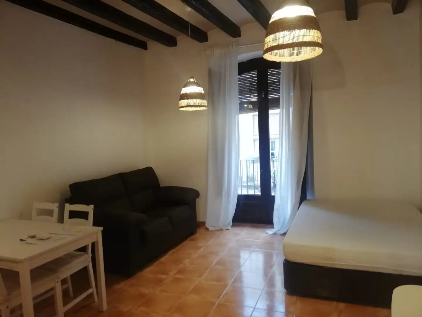 Loft de lloguer a Carrer de les Rodes, Centre Loft de lloguer a Carrer de les Rodes, Centre