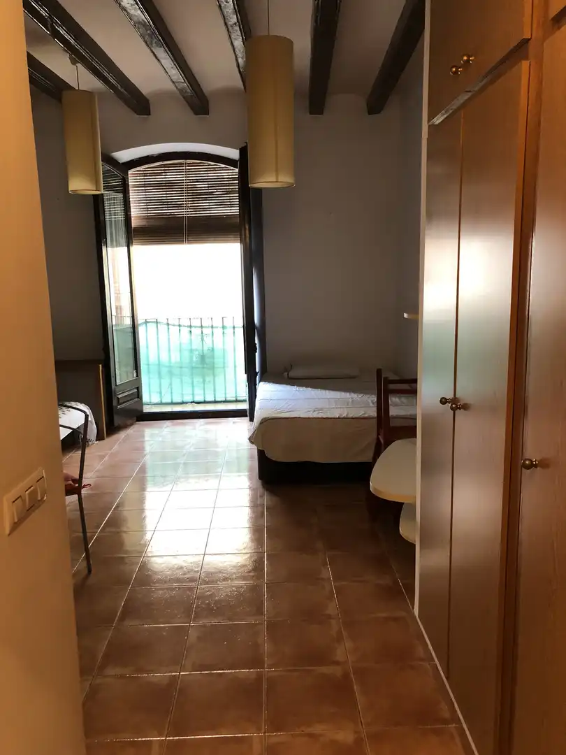 Loft de lloguer a Carrer de les Rodes, Centre Loft de lloguer a Carrer de les Rodes, Centre