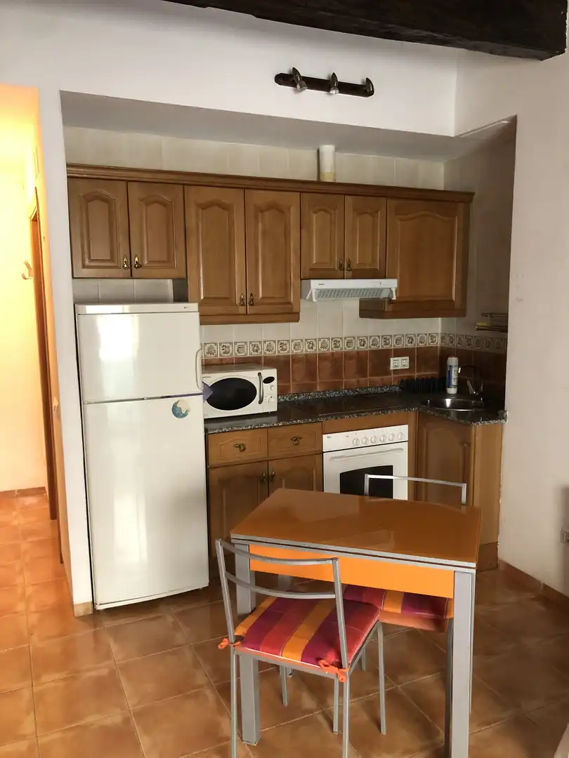 Loft de lloguer a Carrer de les Rodes, Centre Loft de lloguer a Carrer de les Rodes, Centre