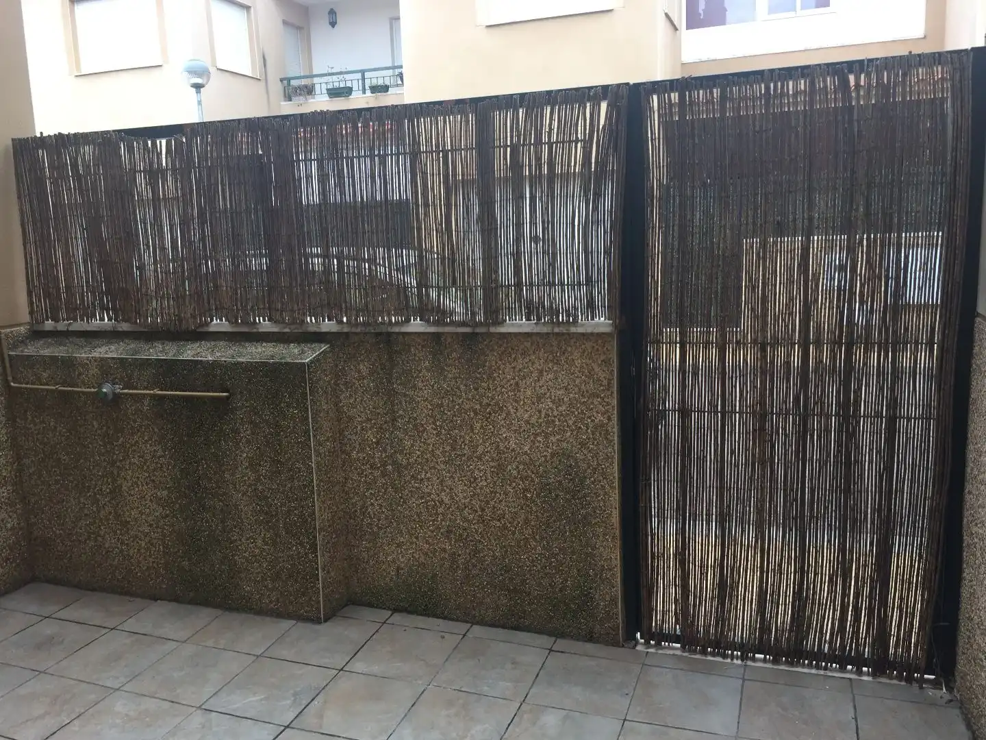 Einfamilien-Reihenhaus zur Miete in Calle Inés de Suárez, 21, Talavera la Real Terrasse von Einfamilien-Reihenhaus zur Miete in Talavera la Real mit Klimaanlage, Heizung und Privatgarten