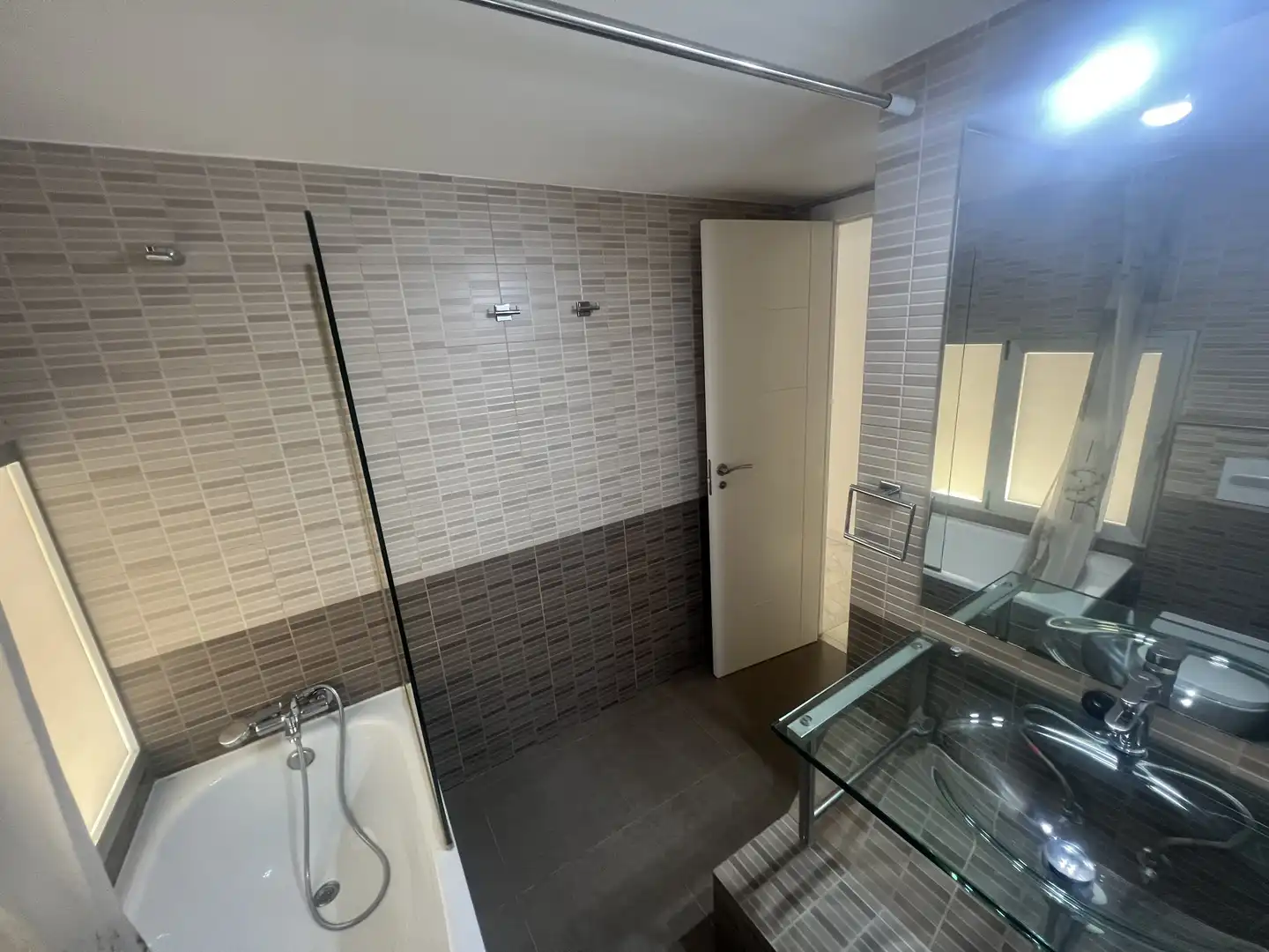 Baño de Piso de alquiler en  Madrid Capital
