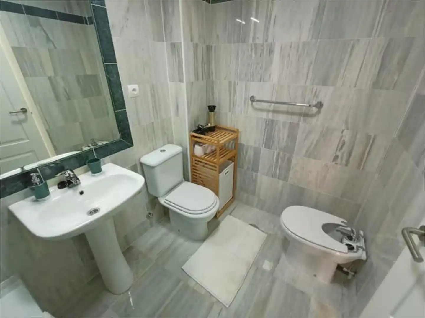 Flat for rent in Castillo de Baños - La Guapa Bathroom of Flat for rent in Polopos with Heating, Private garden and Terrace