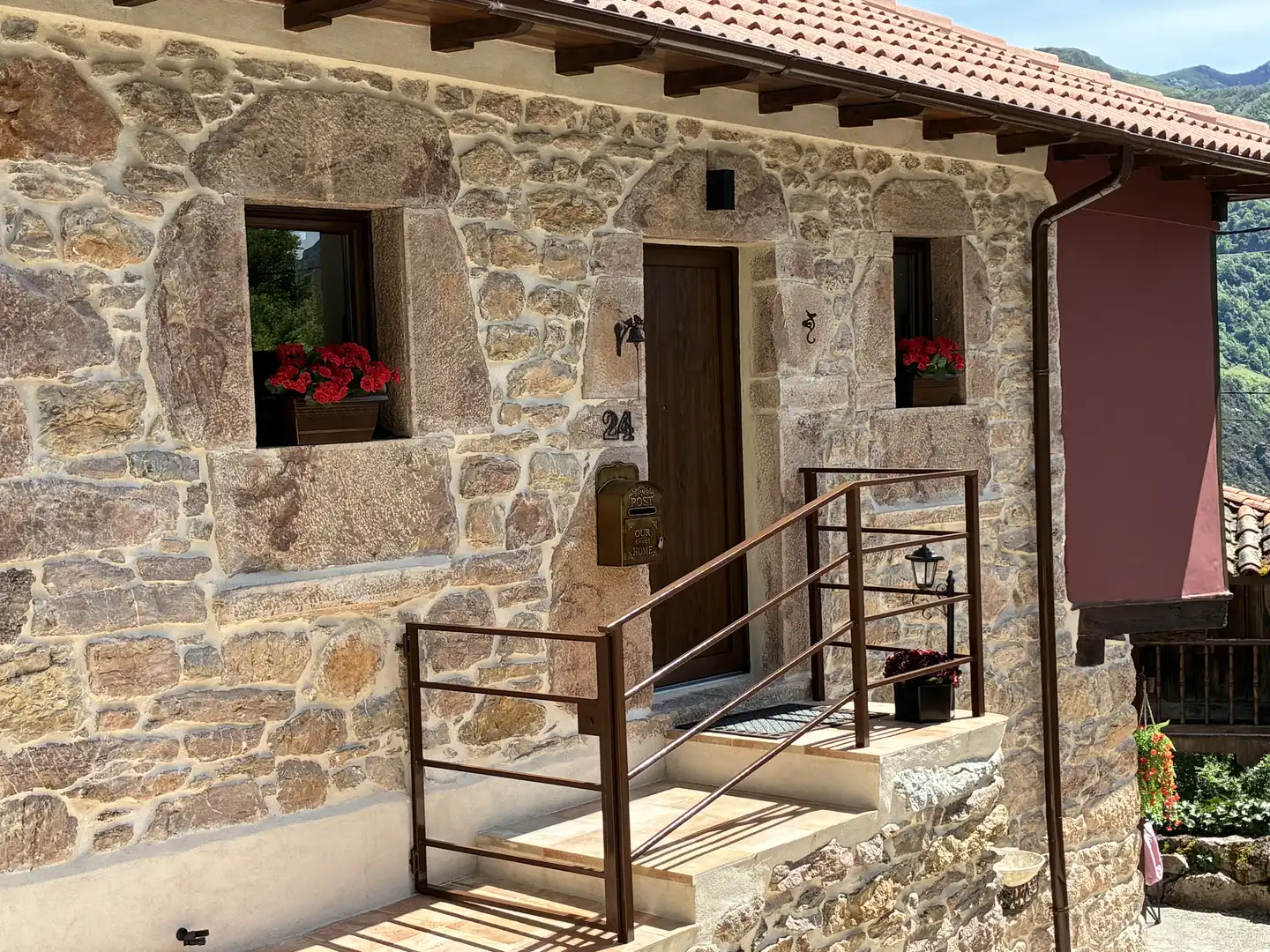 Finca rústica en venta en Carretera General, Somiedo Vista exterior de Finca rústica en venta en Somiedo con Aire acondicionado, Calefacción y Parquet