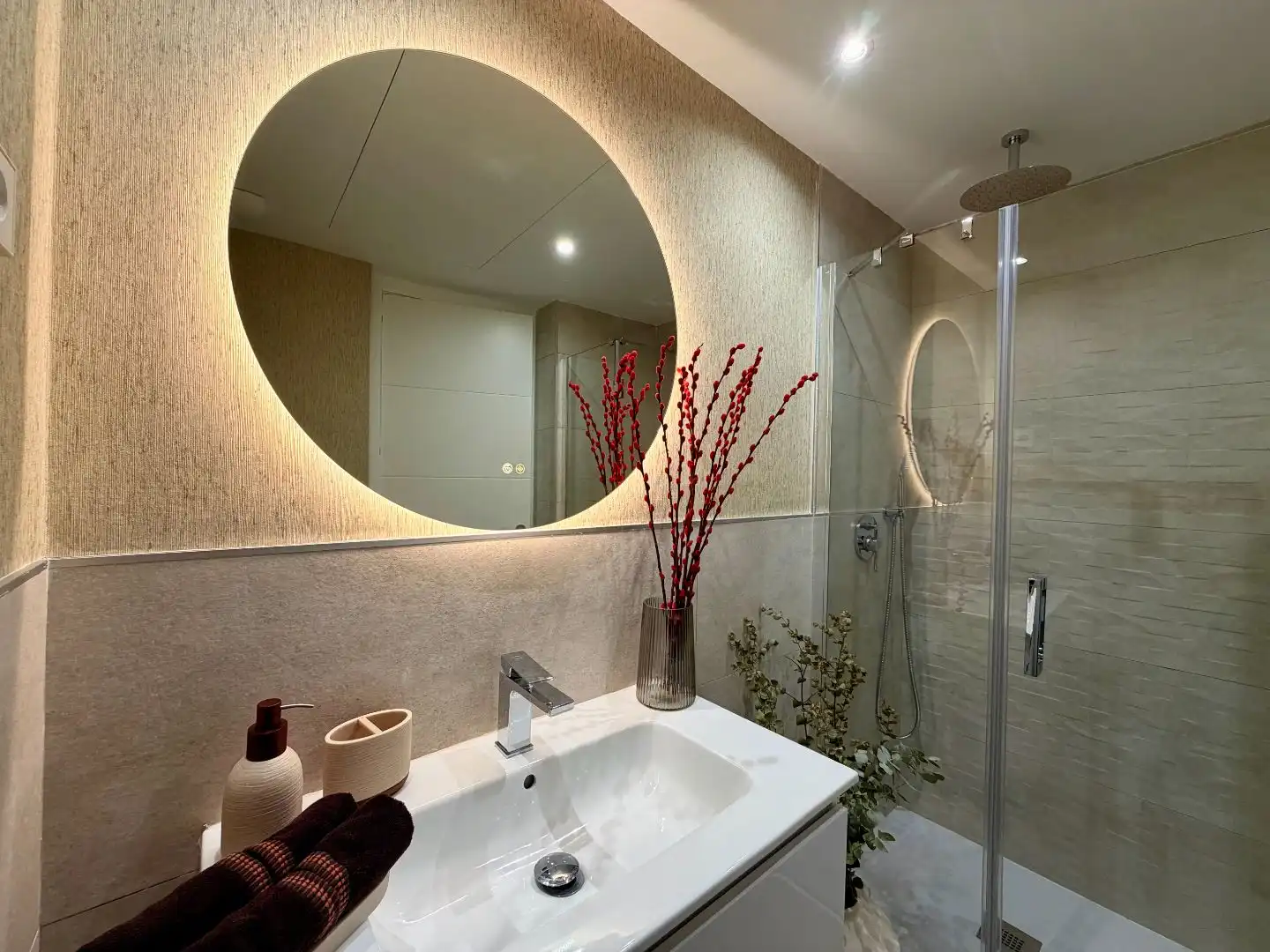 Piso en venta en Camino de Brijan, 60, Los Flamingos Baño de Piso en venta en Benahavís con Aire acondicionado, Terraza y Piscina