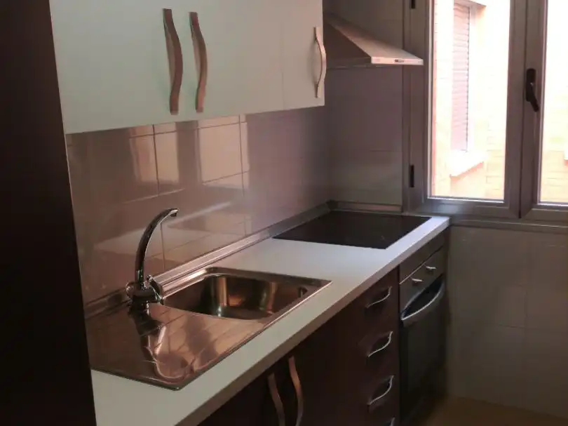 Apartament de lloguer a Calle Santa Teresa, 10, El Perchel Cuina de Apartament de lloguer en Ciudad Real Capital
