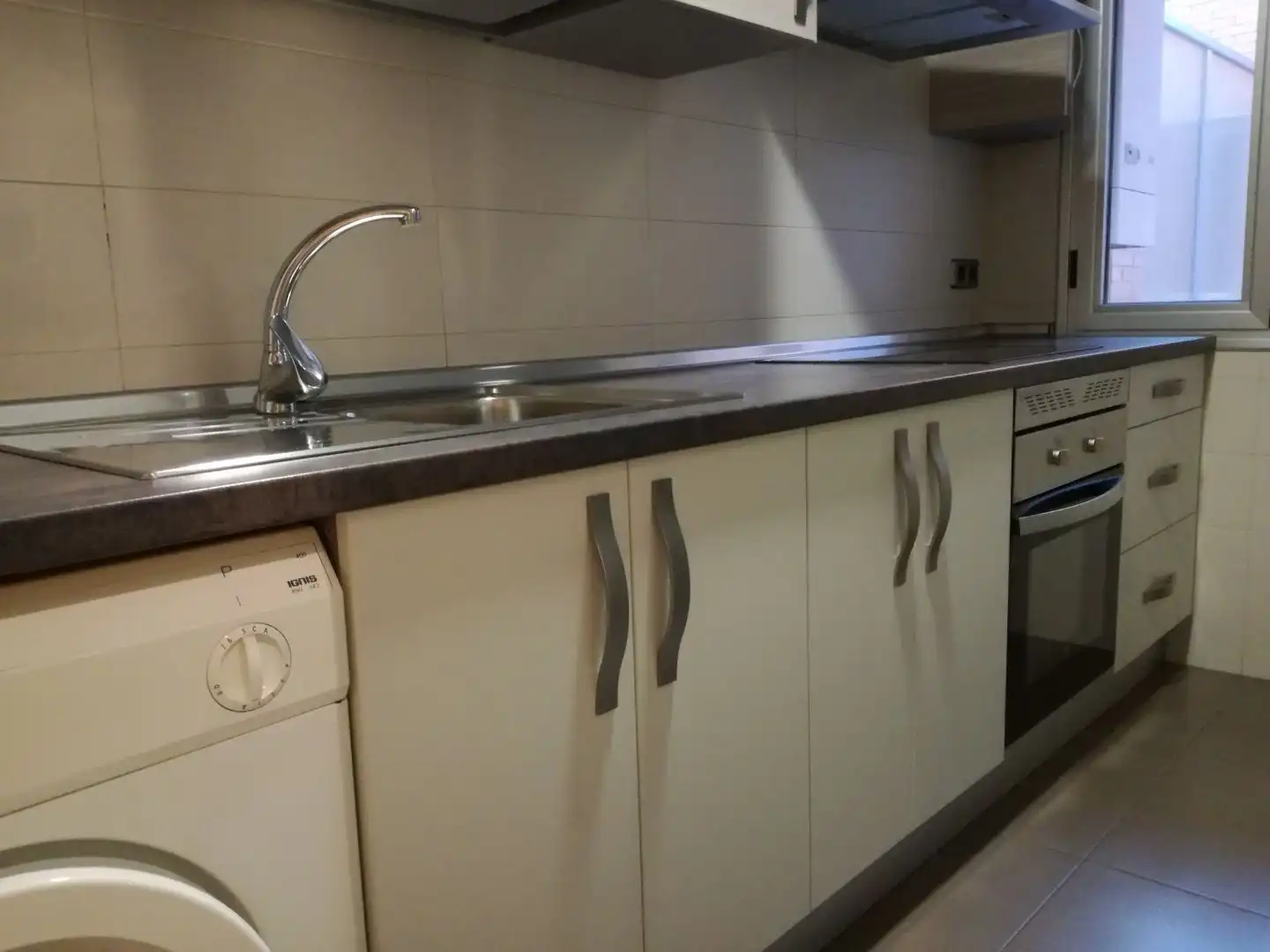 Piso de alquiler en Calle Santa Teresa, 10, El Perchel Cocina de Piso de alquiler en Ciudad Real con Calefacción y Amueblado