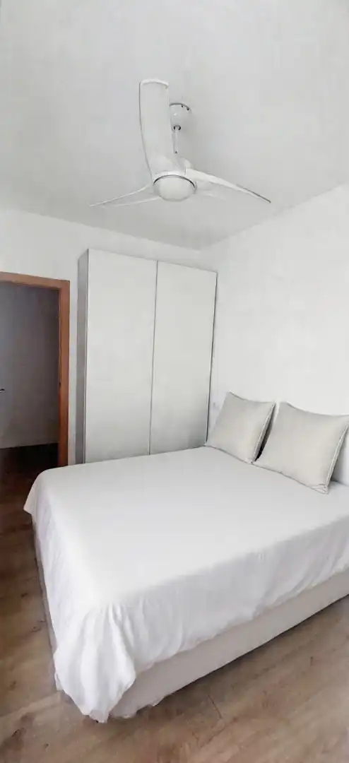 Pis en venda a Carrer de Jovara, 215, Calella Dormitori de Pis en venda en Calella amb Parquet, Forn i Rentadora
