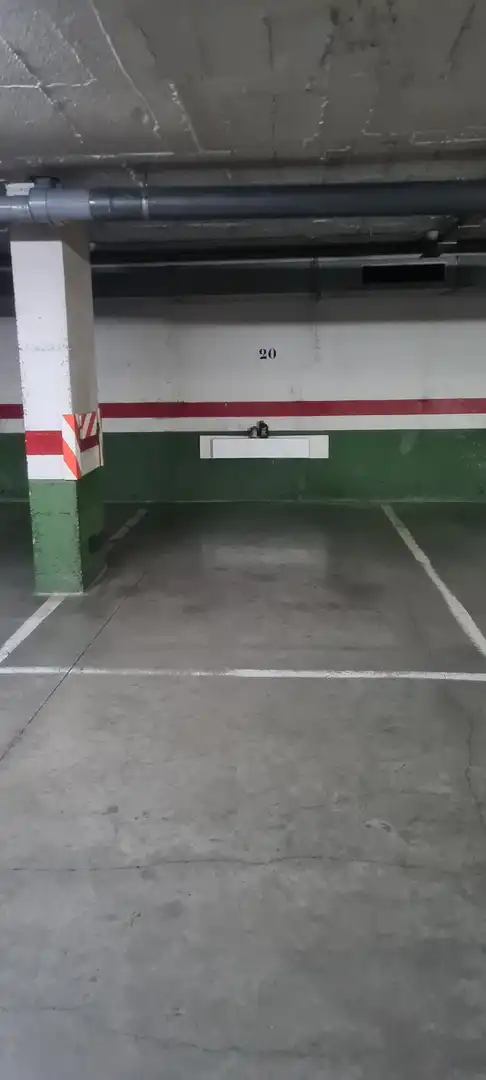 Aparcament de Garatge de lloguer en Sevilla