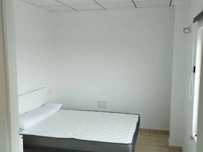 Flat for rent in Calle de la Libra, 70, Pla de la Vallonga Bedroom of Flat for rent in Alicante / Alacant with Air Conditioner, Heating and Furnished