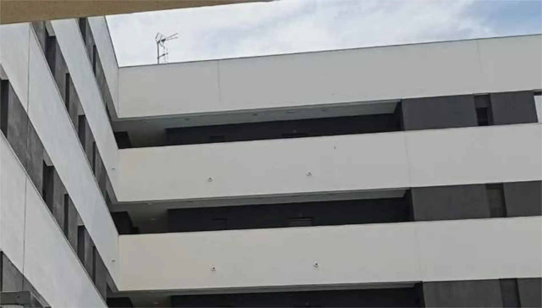 Pis en venda a Rinconada Vista exterior de Pis en venda en La Rinconada amb Calefacció, Jardí privat i Terrassa