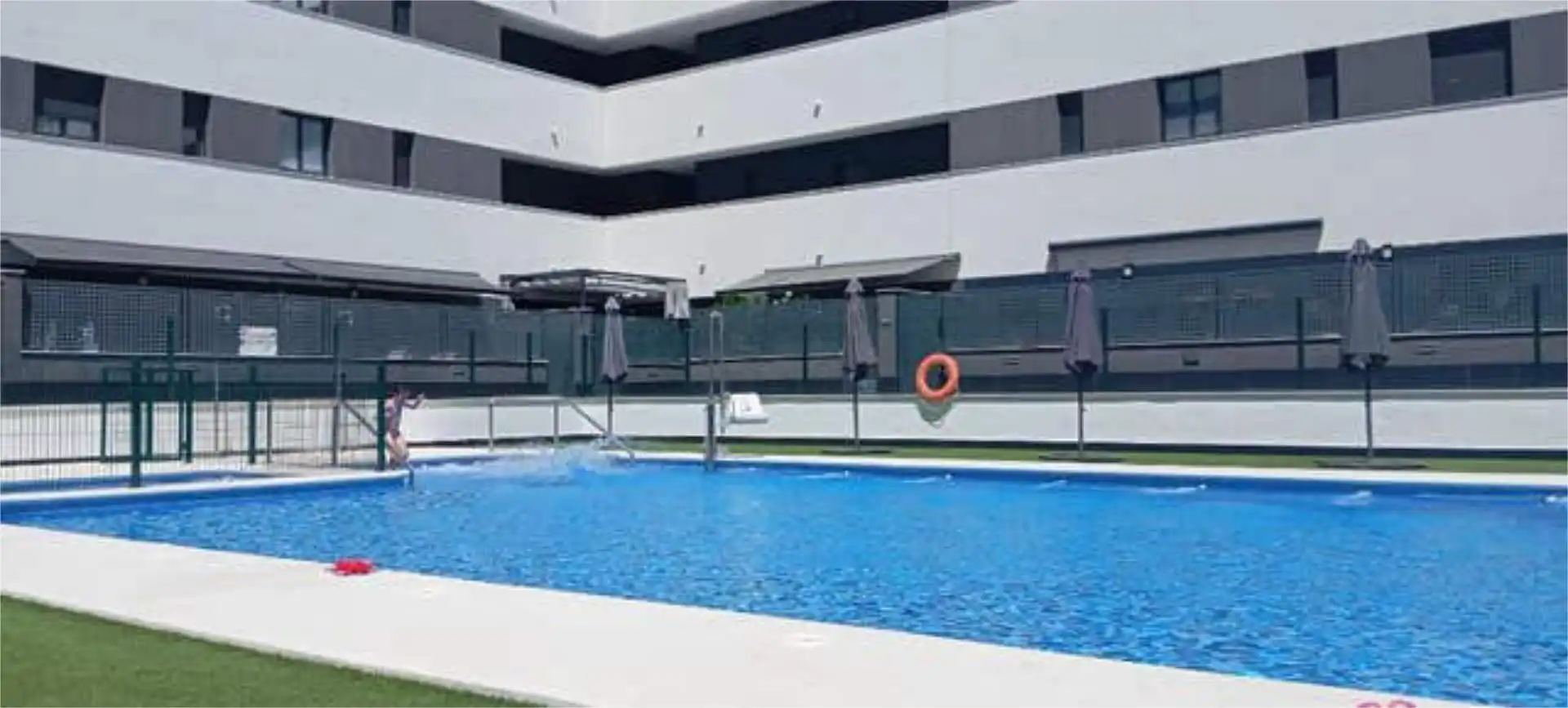 Pis en venda a Rinconada Piscina de Pis en venda en La Rinconada amb Calefacció, Jardí privat i Terrassa