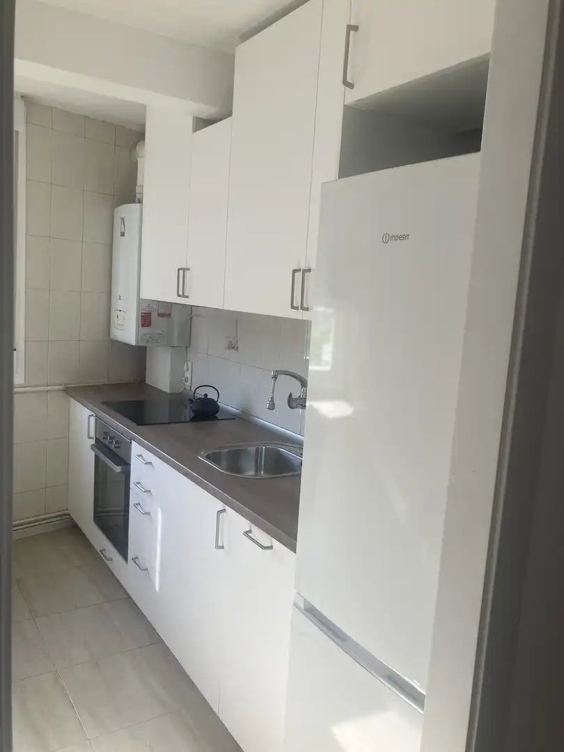 Piso de alquiler en Calle Corozal, 4, Pinar del Rey Cocina de Piso de alquiler en Madrid con Calefacción, Parquet y Amueblado
