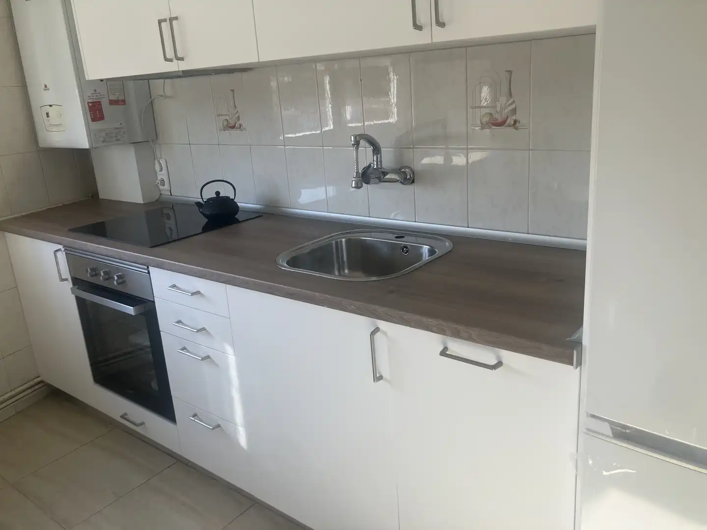 Piso de alquiler en Calle Corozal, 4, Pinar del Rey Cocina de Piso de alquiler en Madrid con Calefacción, Parquet y Amueblado