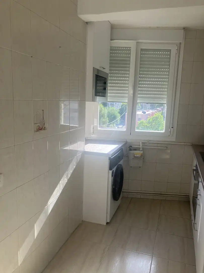 Piso de alquiler en Calle Corozal, 4, Pinar del Rey Cocina de Piso de alquiler en Madrid con Calefacción, Parquet y Amueblado