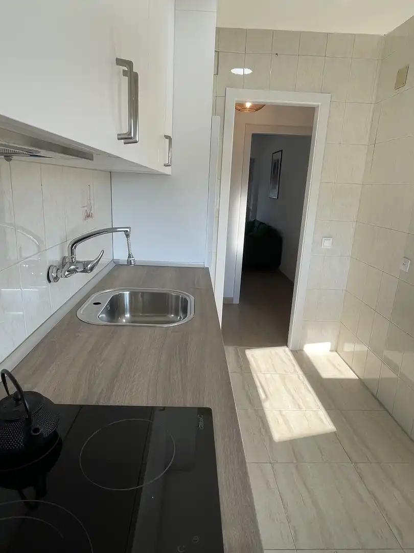 Pis de lloguer a Calle Corozal, 4, Pinar del Rey Cuina de Pis de lloguer en Madrid amb Calefacció, Parquet i Moblat