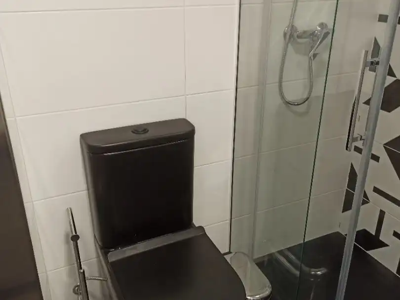 Badezimmer von Wohnung zur Miete in Santiago de Compostela 
