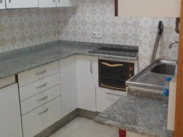 Küche von Wohnung zur Miete in Santiago de Compostela 
