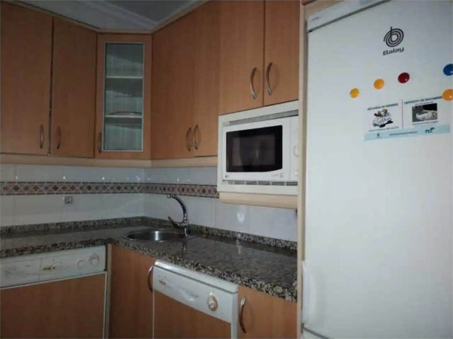 Piso de alquiler en Oeste Cocina de Piso de alquiler en Mérida con Terraza, Trastero y Amueblado