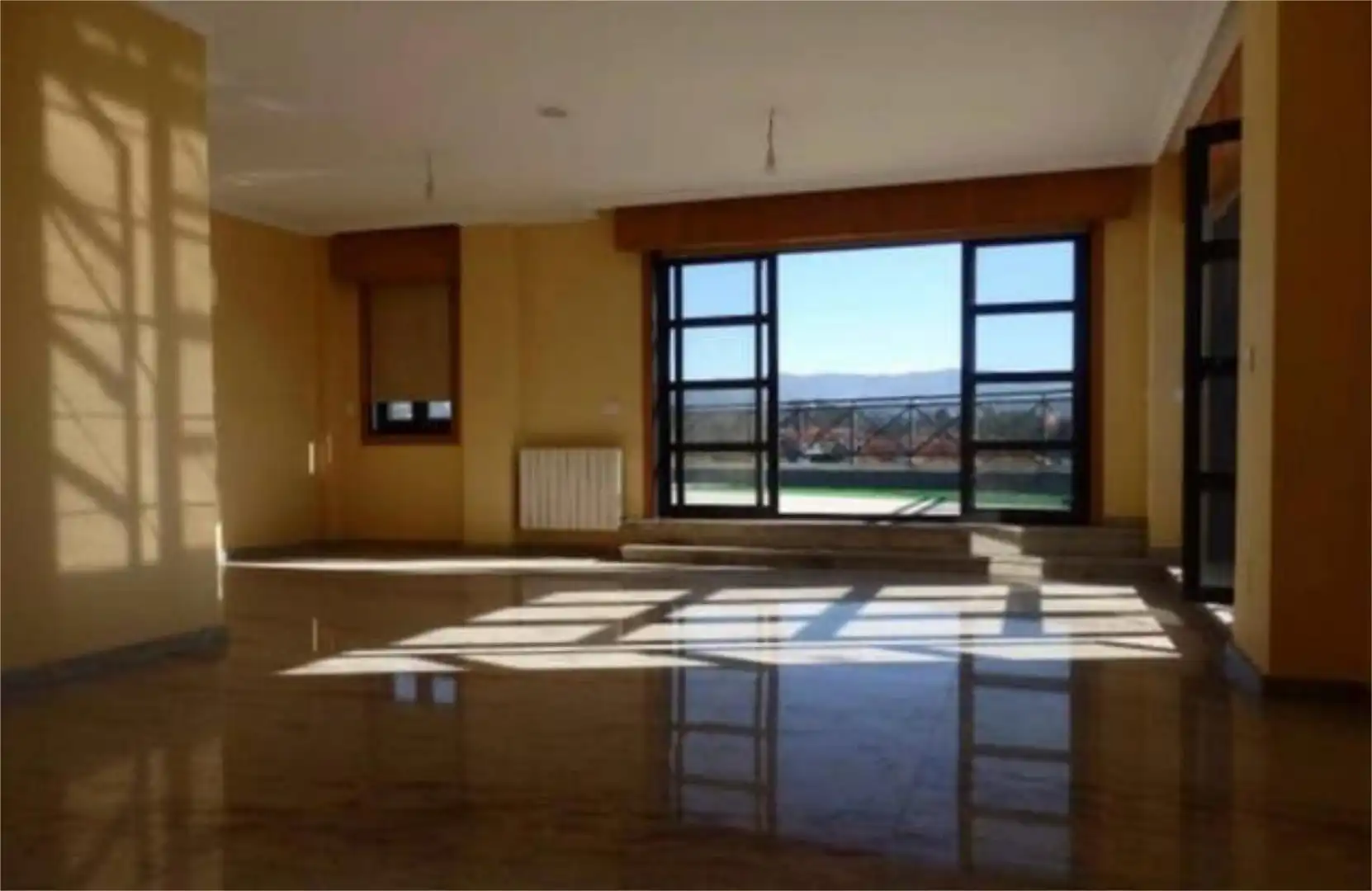 Ático en venta en Ponteareas Sala de estar de Ático en venta en Ponteareas con Calefacción, Terraza y Trastero