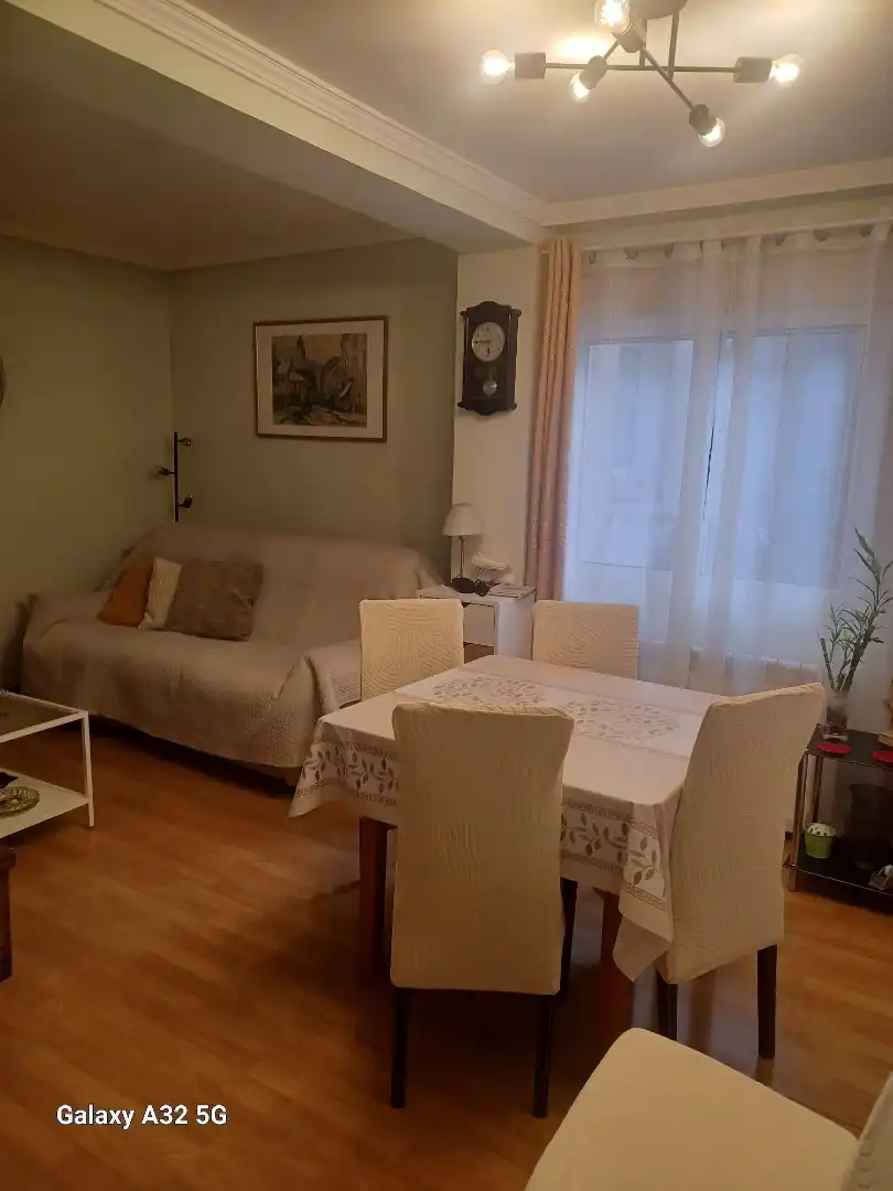Sala de estar de Piso en venta en Zaragoza con Calefacción, Parquet y Amueblado