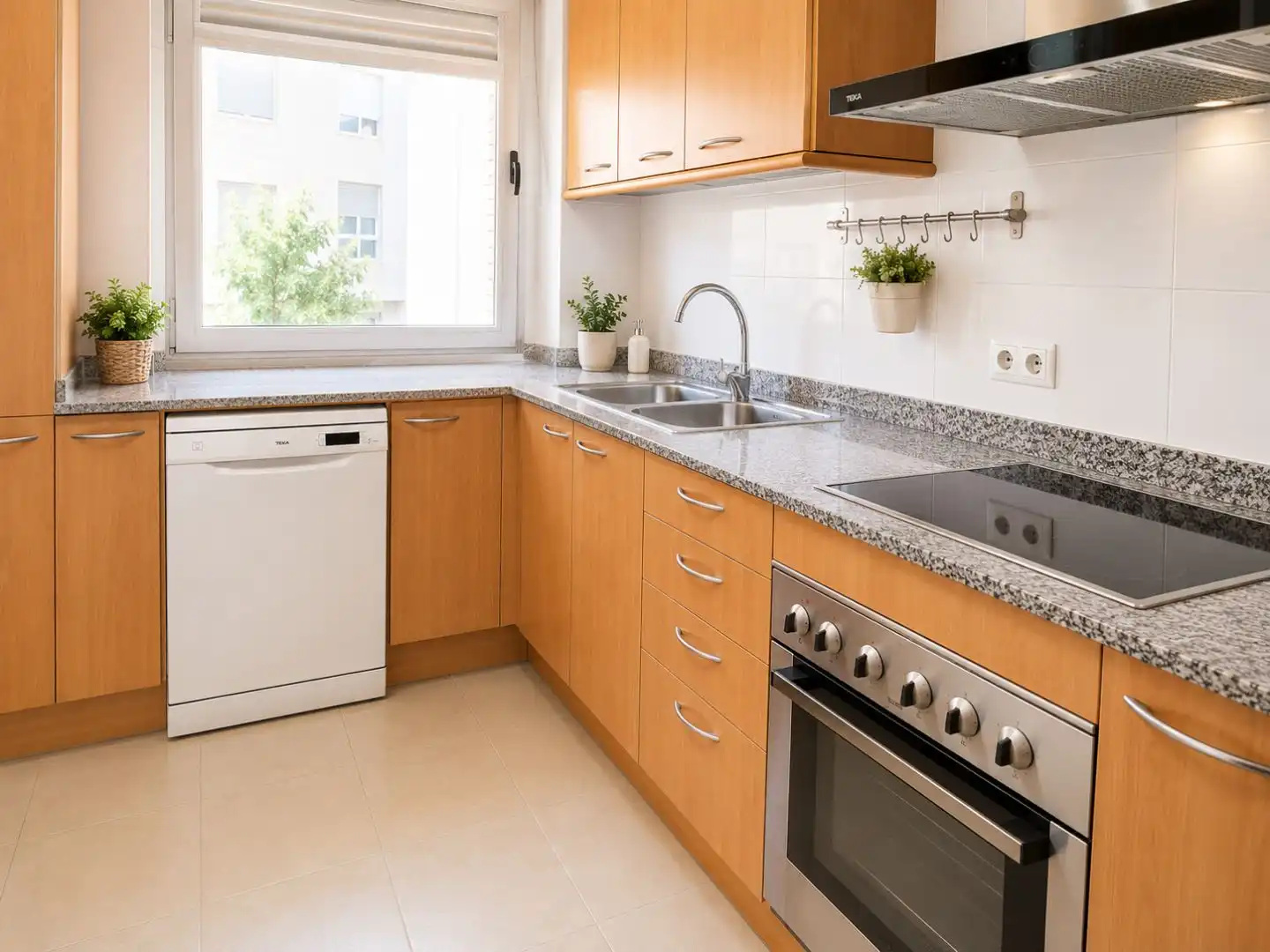 Kitchen of Flat for sale in Esplugues de Llobregat  with Air Conditioner and Terrace