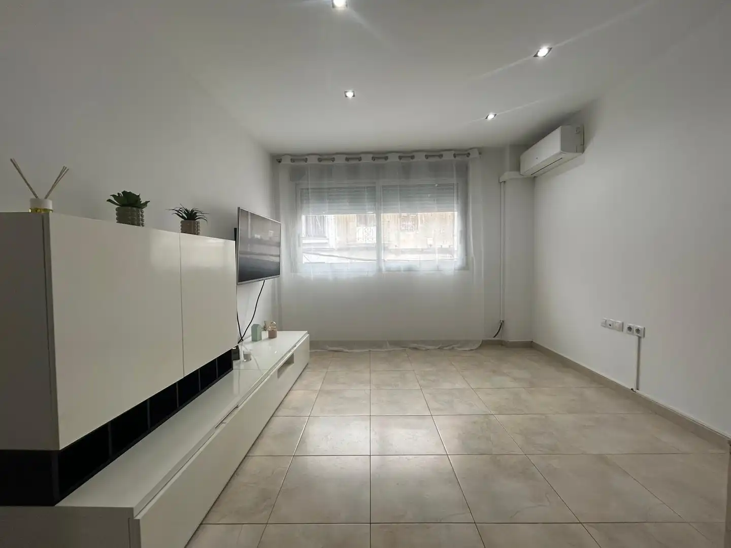 Flat for sale in Carrer Blasco Ibáñez, 66, La Vall d'Uixó Living room of Flat for sale in La Vall d'Uixó with Air Conditioner