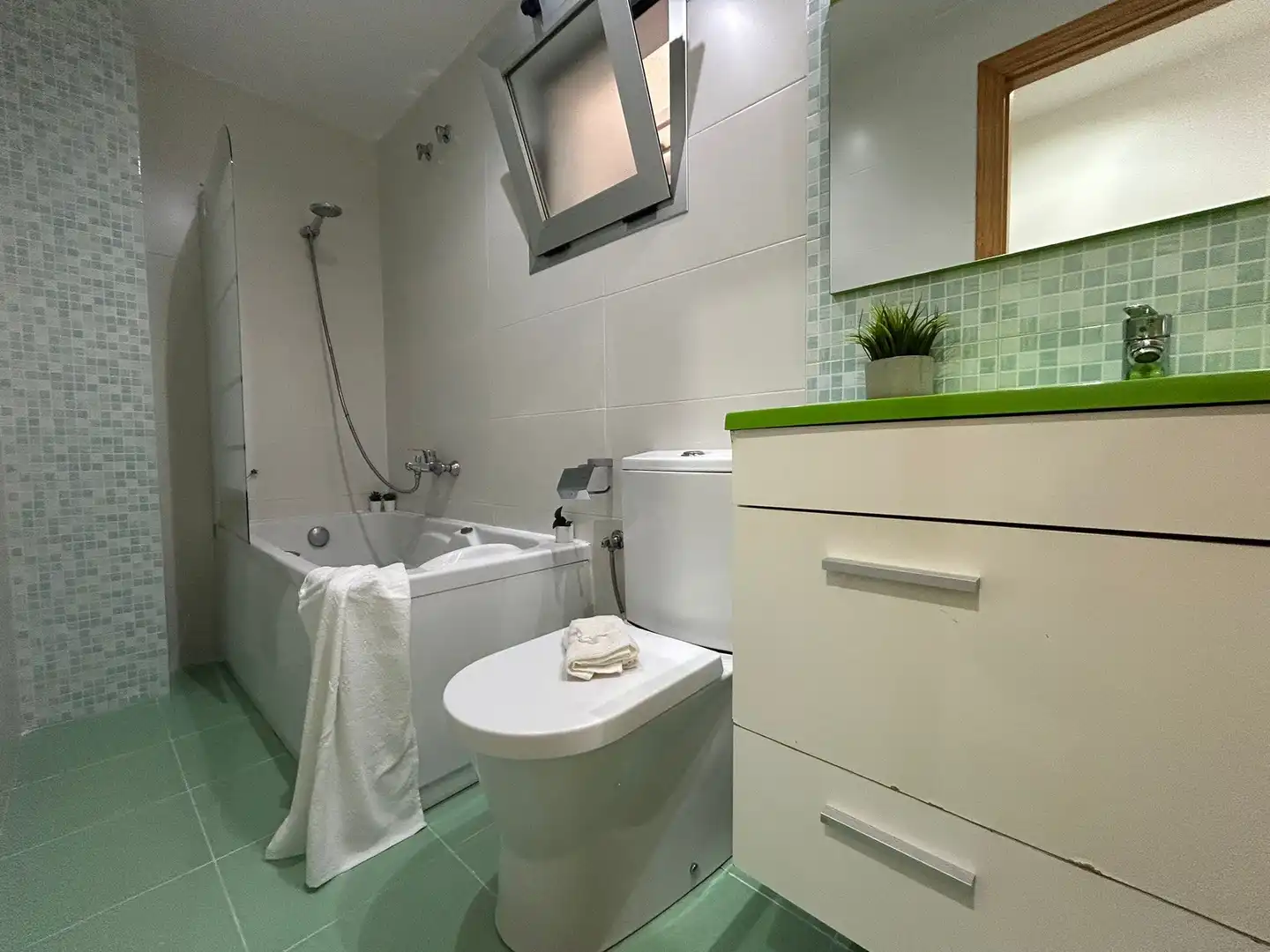 Flat for sale in Carrer Blasco Ibáñez, 66, La Vall d'Uixó Bathroom of Flat for sale in La Vall d'Uixó with Air Conditioner