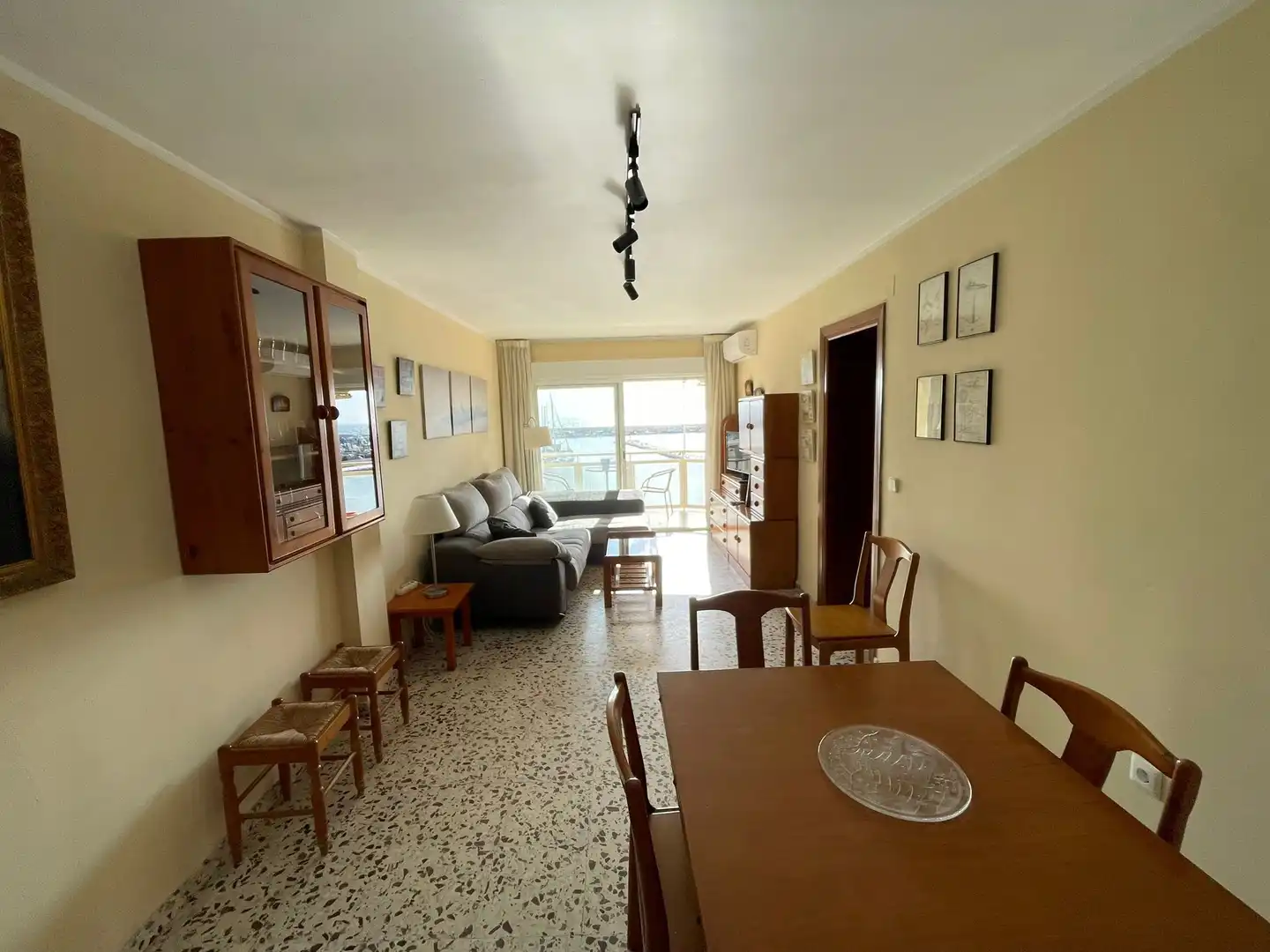 Dining room of Flat for rent in Vélez-Málaga  with Air Conditioner, Terrace and Balcony