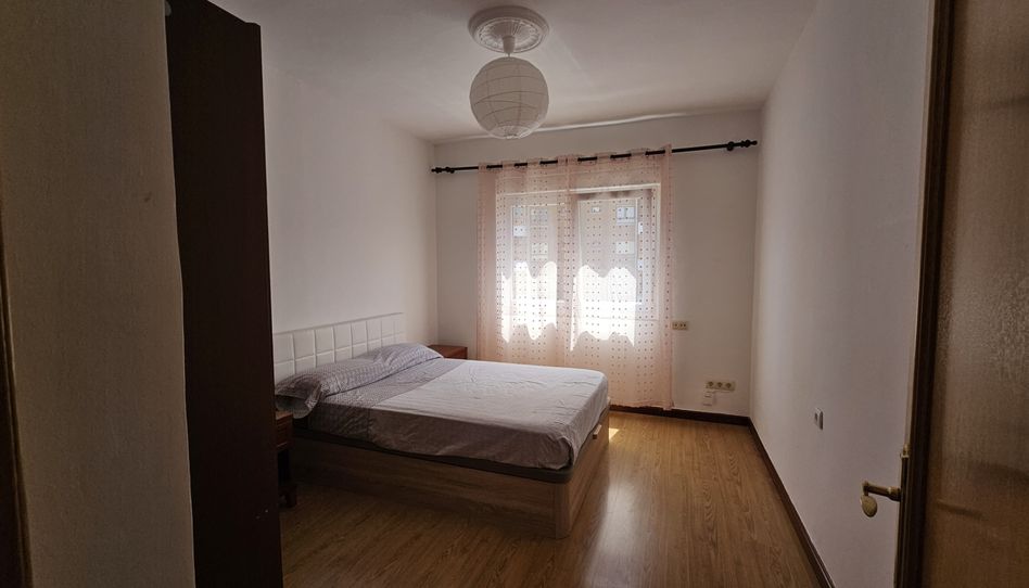 Piso de alquiler en Calle Eduardo Carreño Valdés, 12, Centro, Avilés - imagen 1 Foto 1 de Piso de alquiler en Calle Eduardo Carreño Valdés, 12, Centro, Avilés