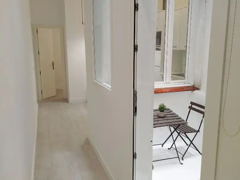 Flat for rent in Calle de Velarde, 3, Universidad - Malasaña Flat for rent in Calle de Velarde, 3, Universidad - Malasaña