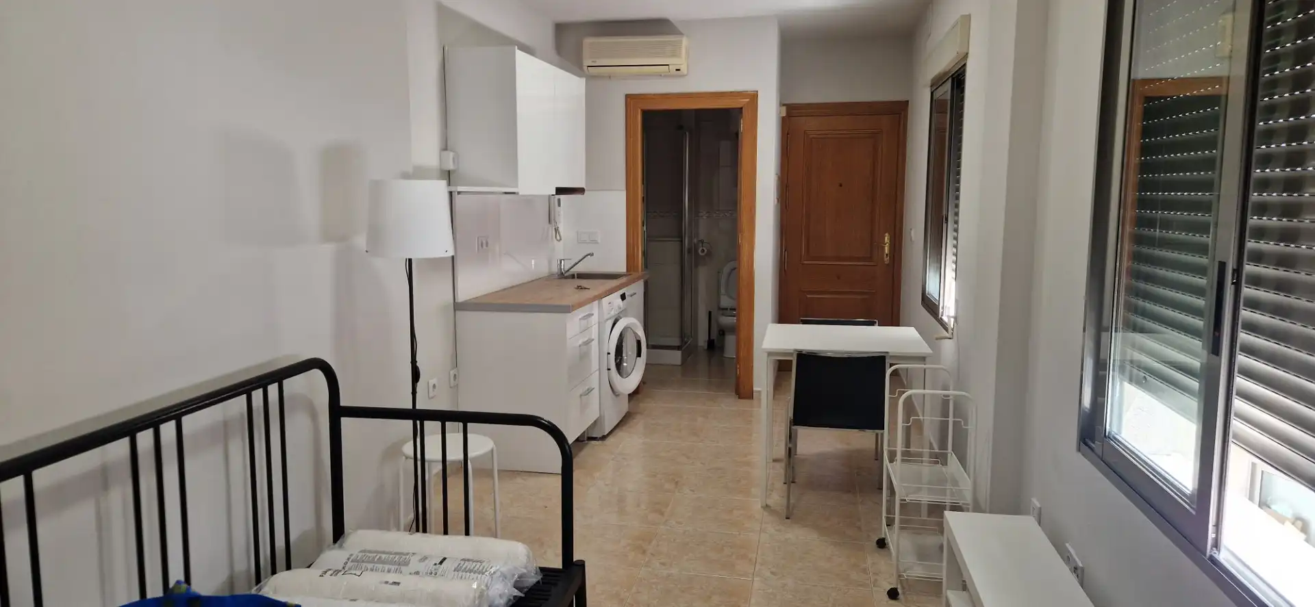 Dormitori de Estudi de lloguer en Murcia amb Aire condicionat, Moblat i Rentadora