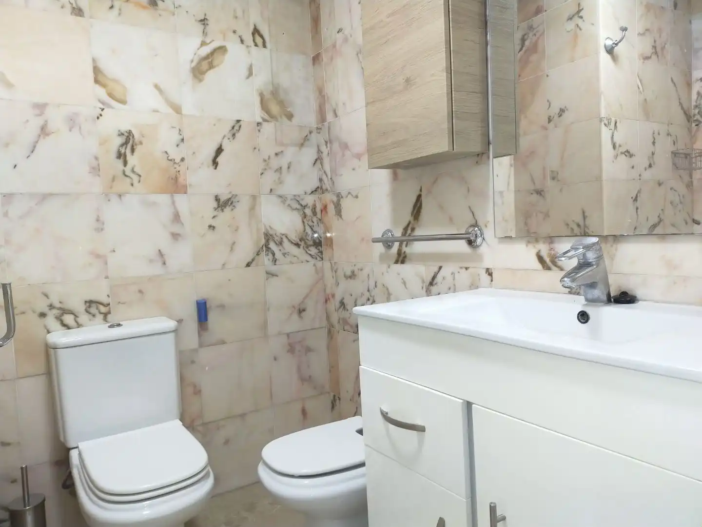 Piso de alquiler en Camino de Ronda, 167, Rosaleda - Juventud Baño de Piso de alquiler en Granada Capital con Aire acondicionado y Balcón