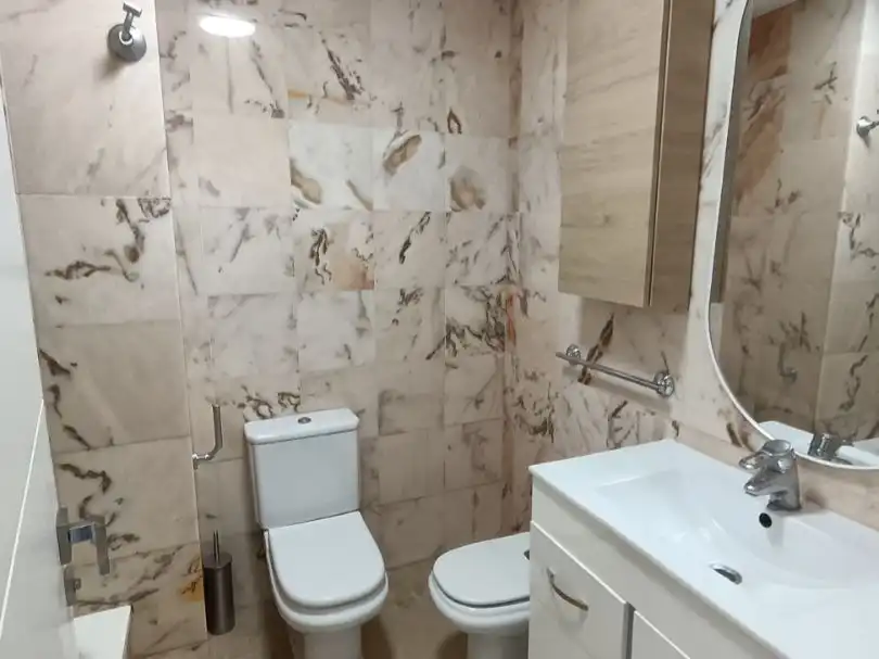 Piso de alquiler en Camino de Ronda, 167, Rosaleda - Juventud Baño de Piso de alquiler en Granada Capital con Aire acondicionado y Balcón
