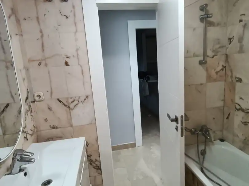 Piso de alquiler en Camino de Ronda, 167, Rosaleda - Juventud Baño de Piso de alquiler en Granada Capital con Aire acondicionado y Balcón