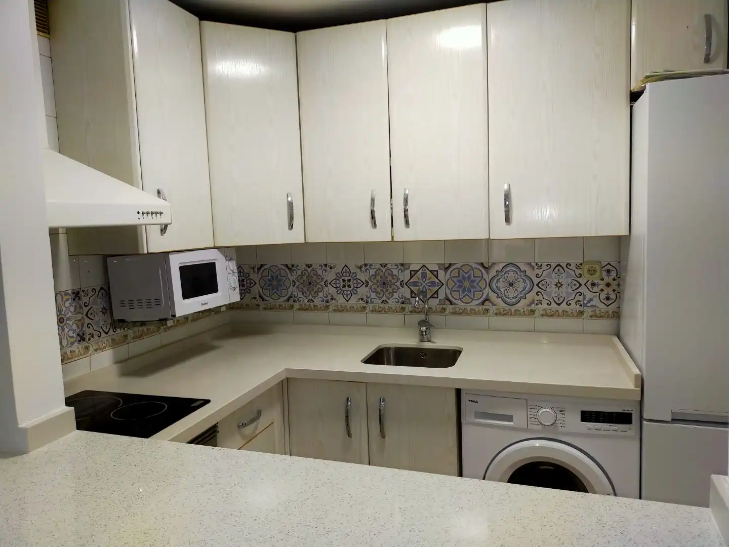 Piso de alquiler en Camino de Ronda, 167, Rosaleda - Juventud Cocina de Piso de alquiler en Granada Capital con Aire acondicionado y Balcón