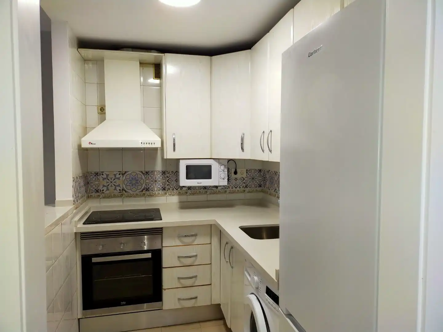 Piso de alquiler en Camino de Ronda, 167, Rosaleda - Juventud Cocina de Piso de alquiler en Granada Capital con Aire acondicionado y Balcón