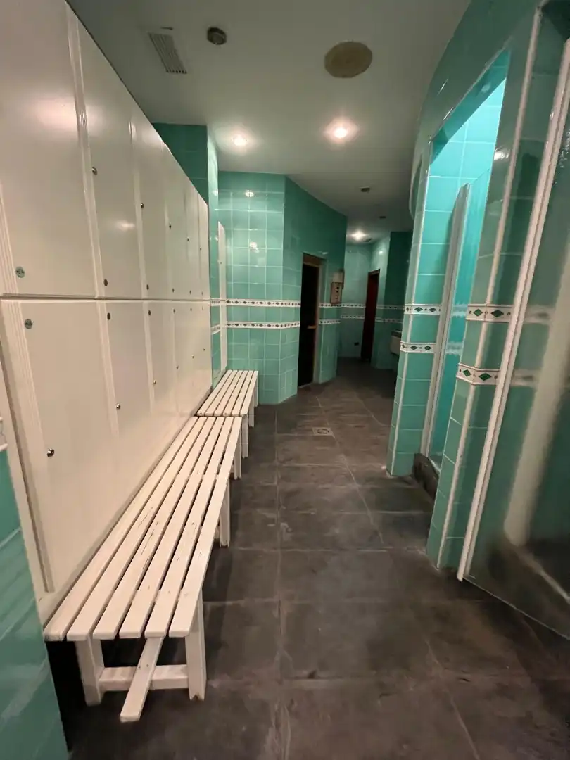 Badezimmer von Wohnung zur Miete in  Zaragoza Capital mit Klimaanlage und Schwimmbad