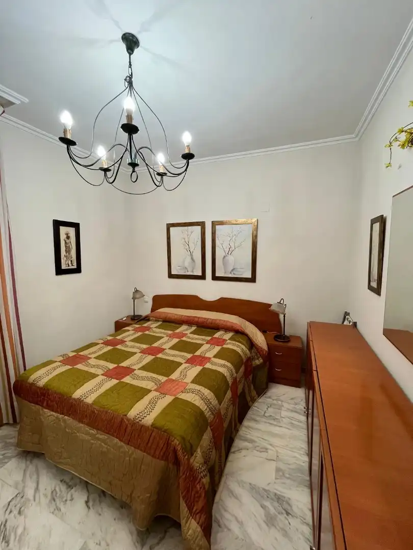 Schlafzimmer von Wohnung zur Miete in  Zaragoza Capital mit Klimaanlage und Schwimmbad